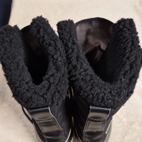 Sorel Black and Cream Rubber Back-Panel Winter Boots Size 10 main image 11